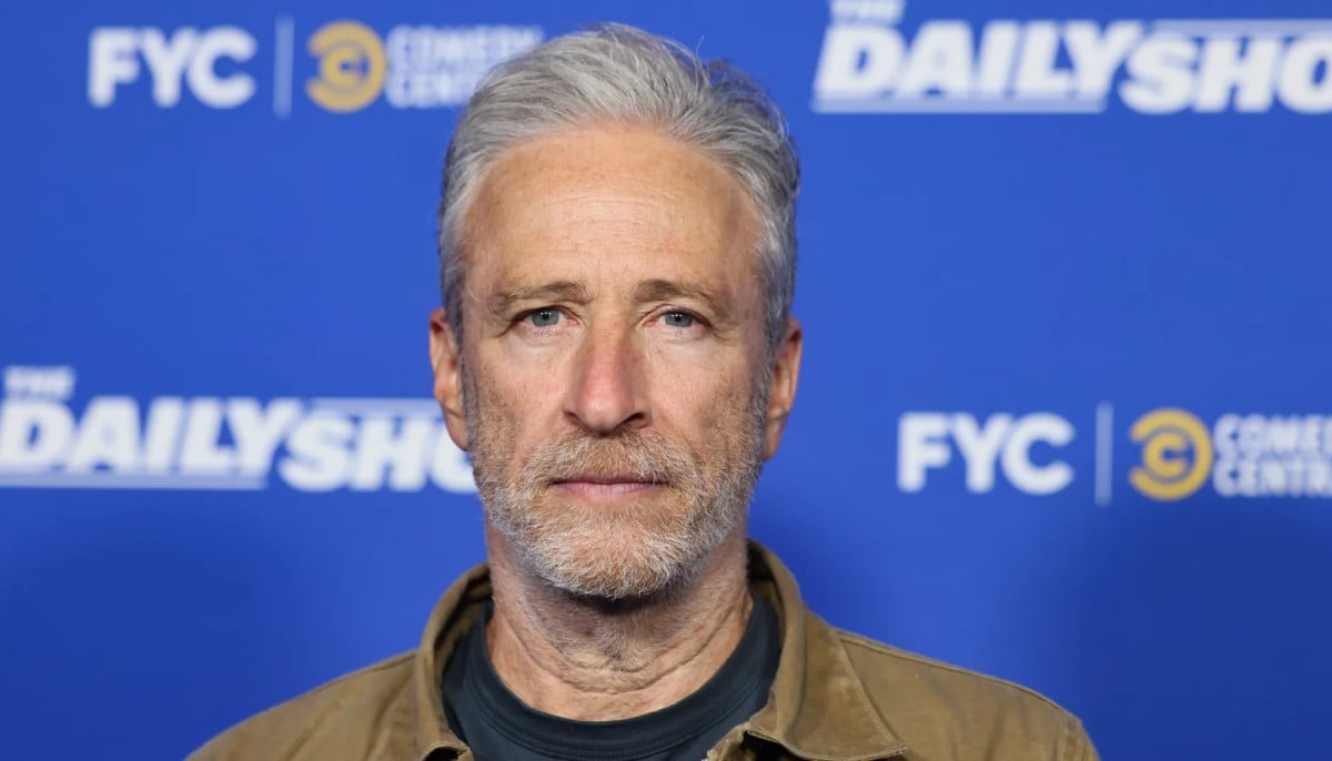Jon Stewart mocks Trump's response to Lindsey Graham's death