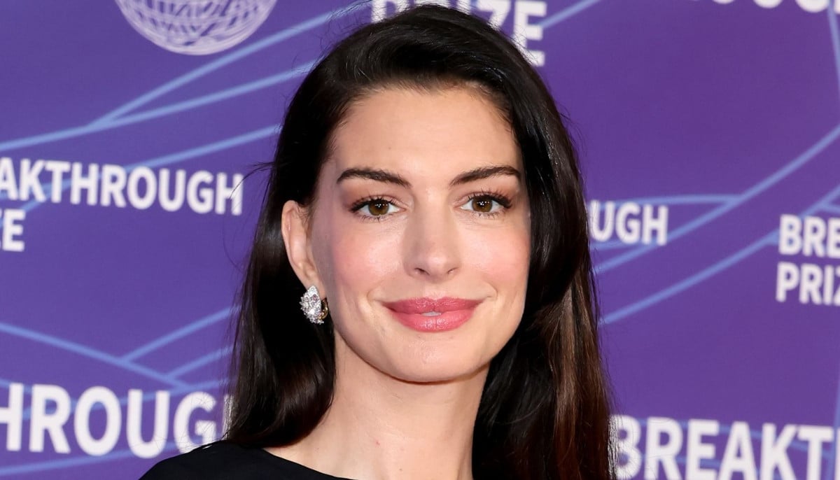 Anne Hathaway opens up about 'buzzer beater' pregnancy