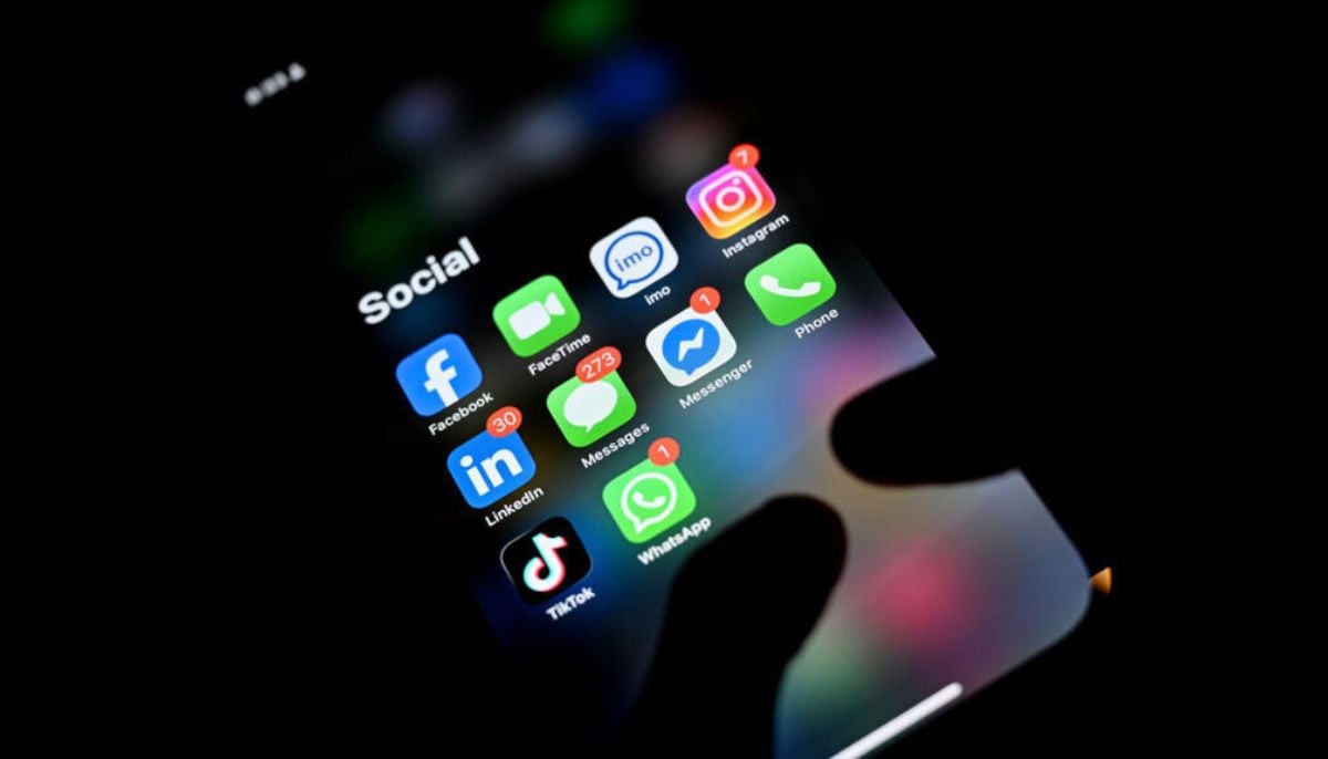 UK proposes social media curfew and scroll limits for teens