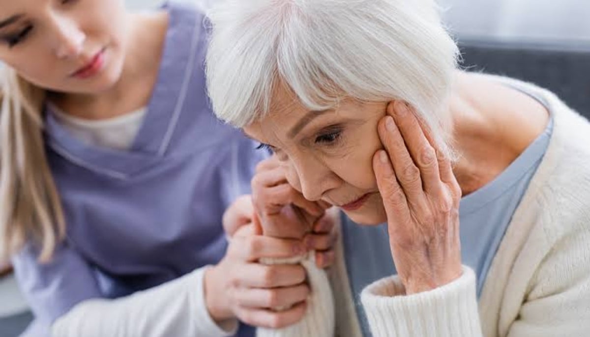 Alzheimer&amp;apos;s blood test may predict symptoms years in advance