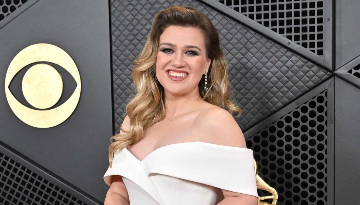 Kelly Clarkson jokes about ‘no more HR meetings’ after talk show exit