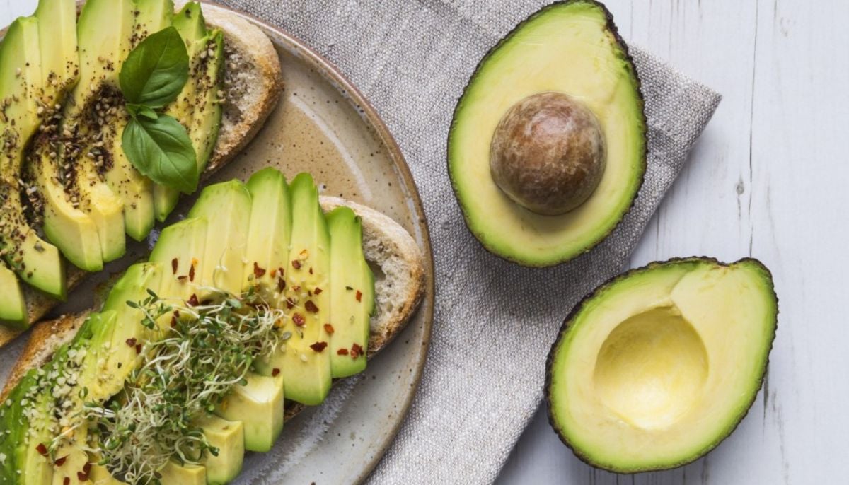 Cardiologist evaluates health benefits of eating daily avocado