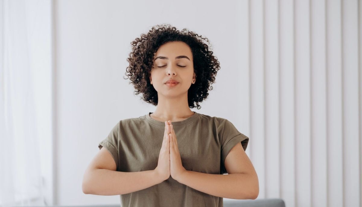 Experts recommend daily meditation to manage stress and emotional well-being