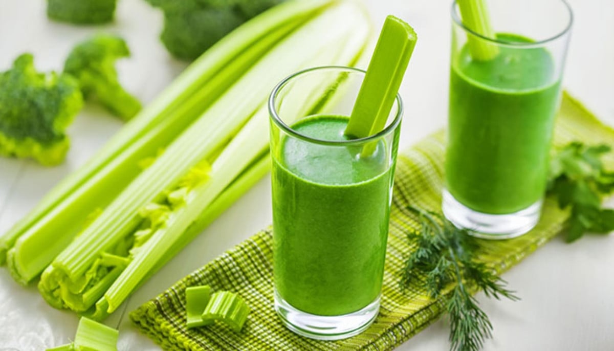 4 simple ways to make green drinks more nutritious