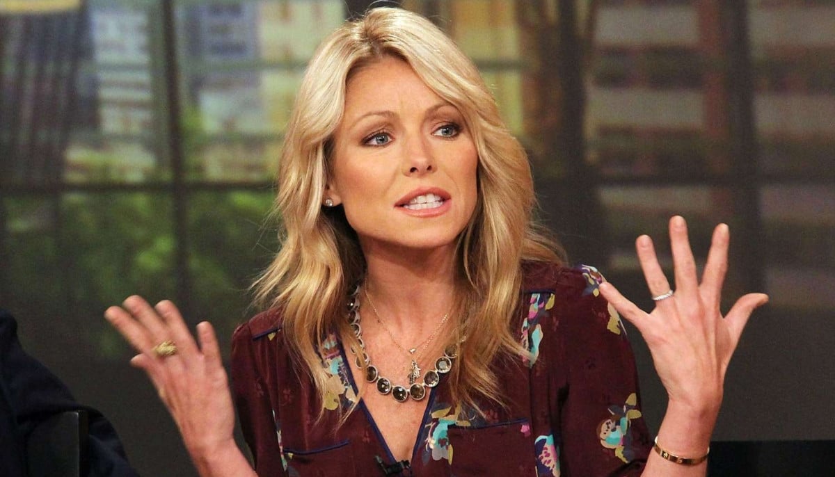 Kelly Ripa takes break from &amp;apos;Live&amp;apos; after painful gum graft surgery