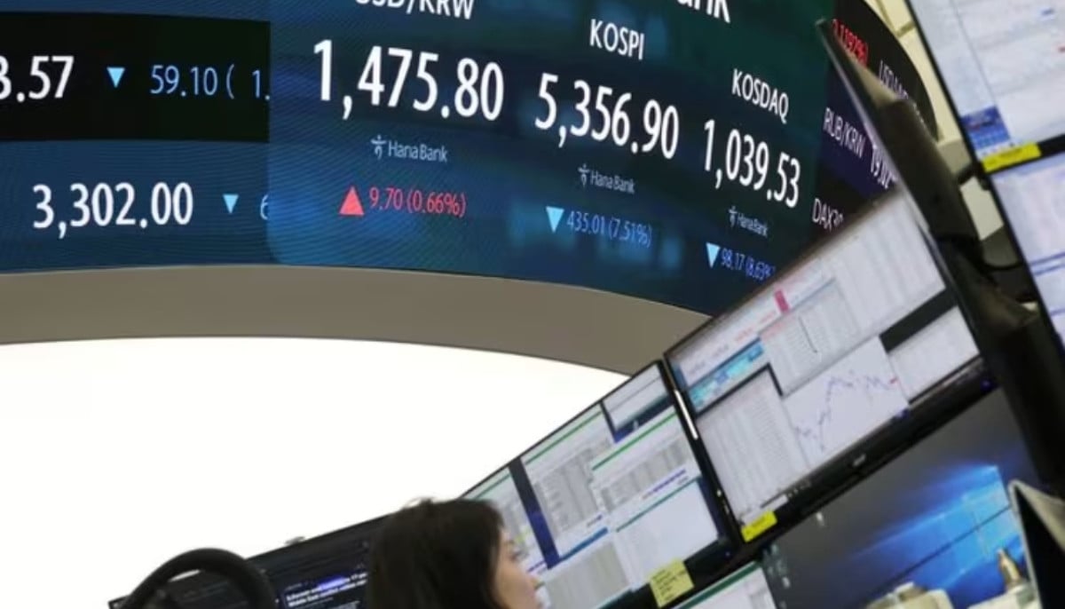 SoftBank, chip stocks slide as AI market correction deepens