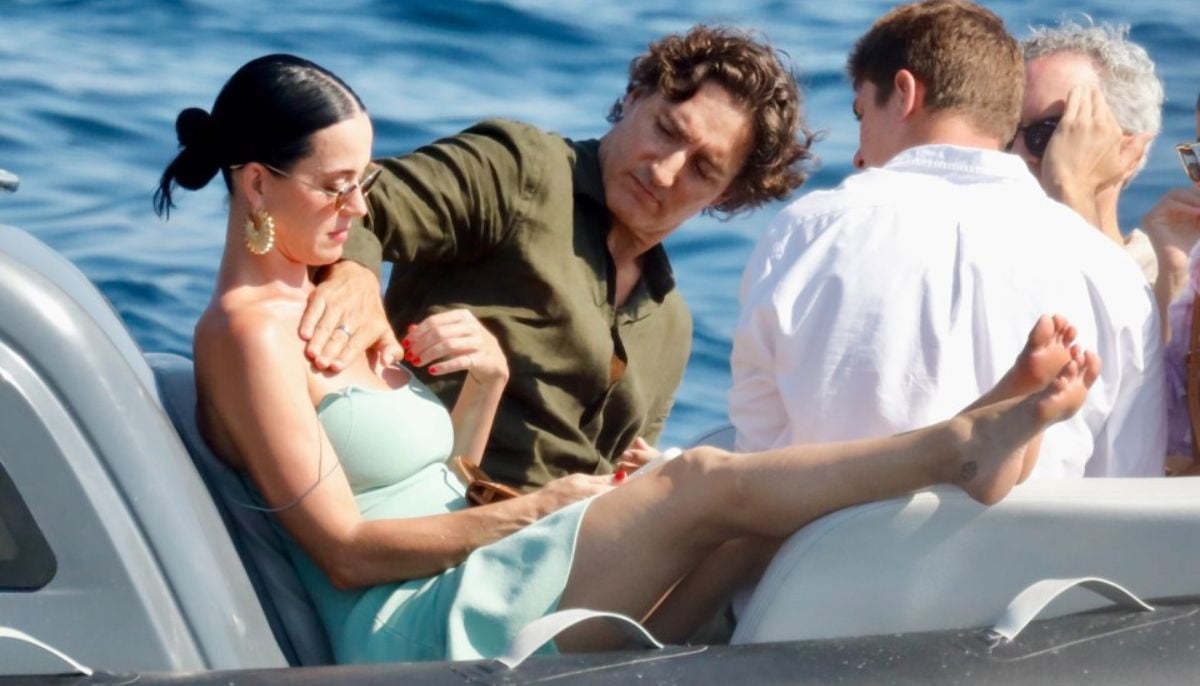 Justin Trudeau applies suncream for Katy Perry during holiday