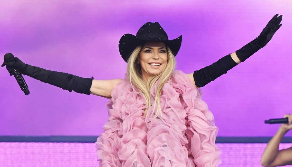 Shania Twain shares how she helped Jon Bon Jovi before life-changing surgery