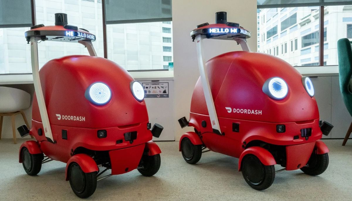 DoorDash hires gig workers to assist Dot delivery robots