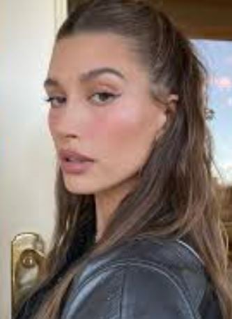 Hailey Bieber