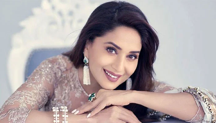Madhuri Dixit breaks the internet with her tantalizing dance steps
