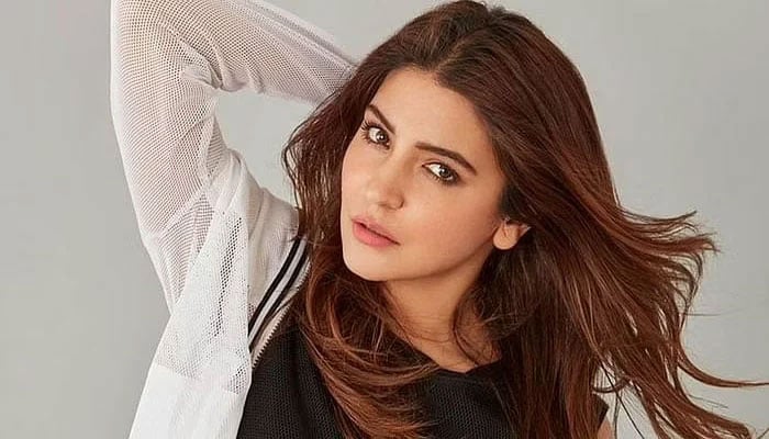 Anushka Sharma blasts media house for publishing her daughter’s picture