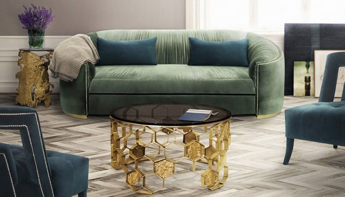 Give your home touch of royalty with these golden accessories