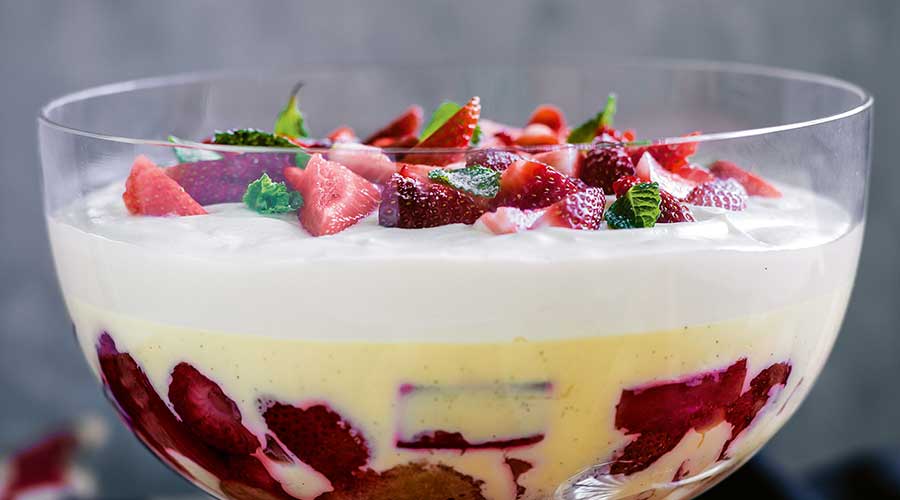 Strawberry, Rhubarb and Custard Trifle Recipe