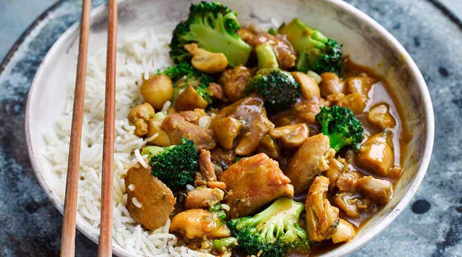 Japanese Chicken, Broccoli and Mushroom Curry Recipe