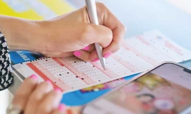 Woman gets revenge winning lottery after husband went off with best friend