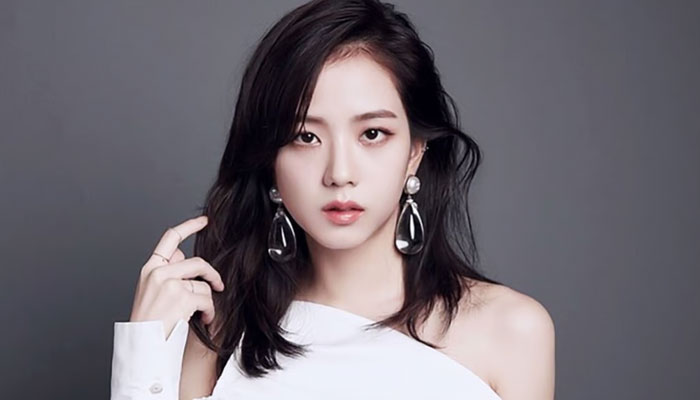 Blackpink S Jisoo Begins Filming For Her Solo Debut Mv