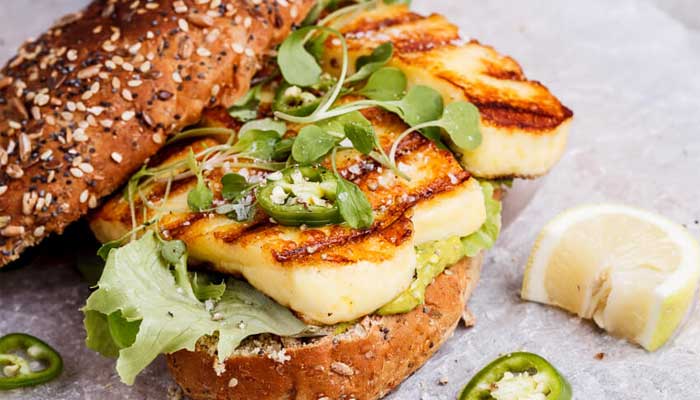 Crispy Halloumi and Tartare Sauce Sandwich recipe