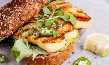 Crispy Halloumi and Tartare Sauce Sandwich recipe 