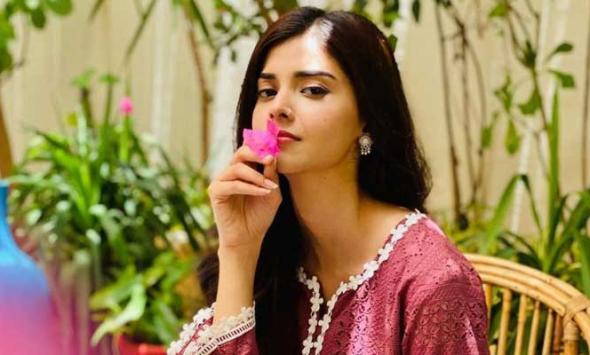 Interview: Zainab Shabbir gives fans a peek into her life 