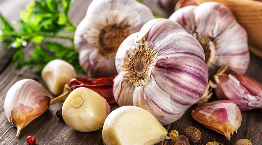 Garlic helps preventing common cold and the flu