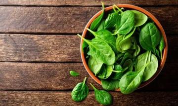 Spinach or Kale: Which leafy green is healthier?