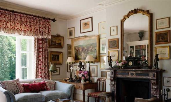 Add these 5 trending antique items to décor your abode