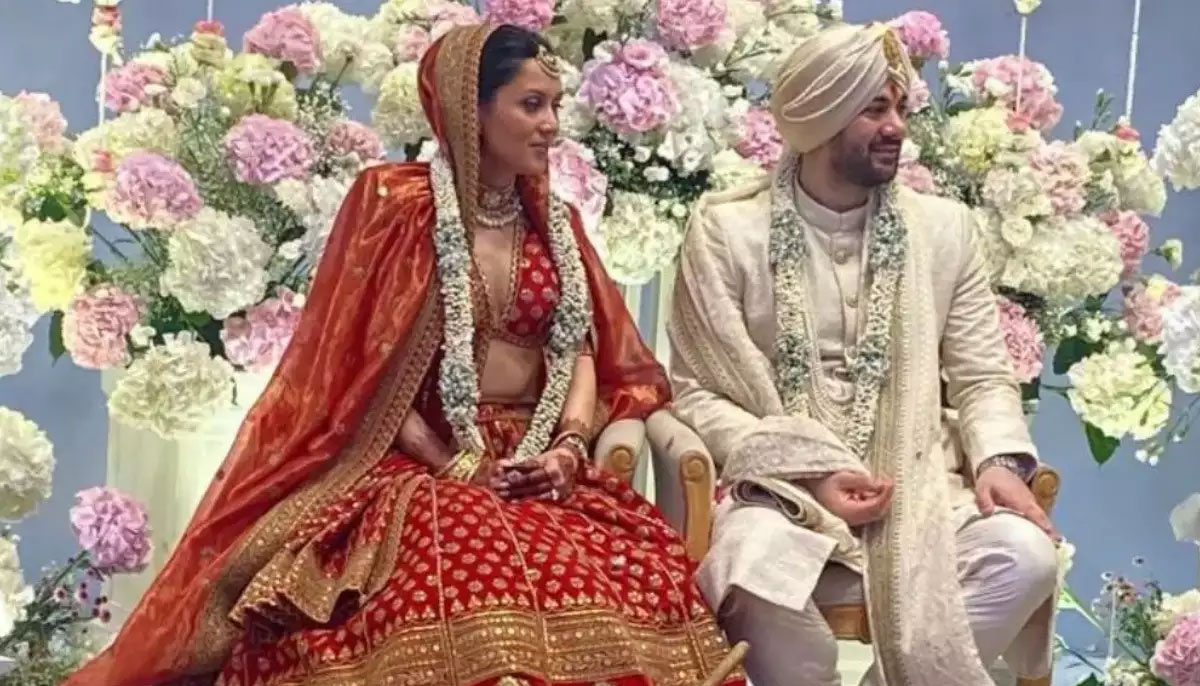 Karan Deol, girlfriend  Drisha Acharya exchange wedding vows