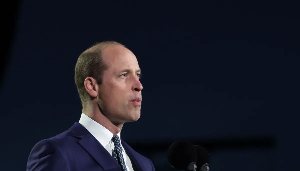 Prince William marks end of Pride Month, take a look(00)