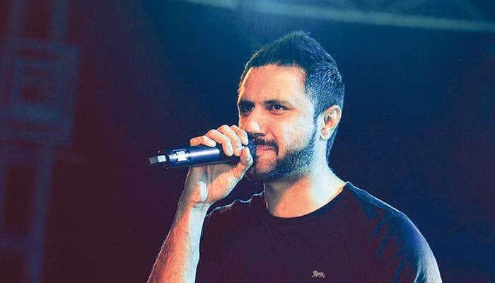 Toh Phir Aao: Mustafa Zahid takes a trip down memory lane in heartfelt video