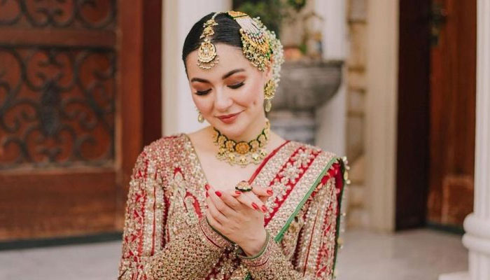 Hania Amir bathes in beauty in latest bridal photoshoot - Gossip Herald