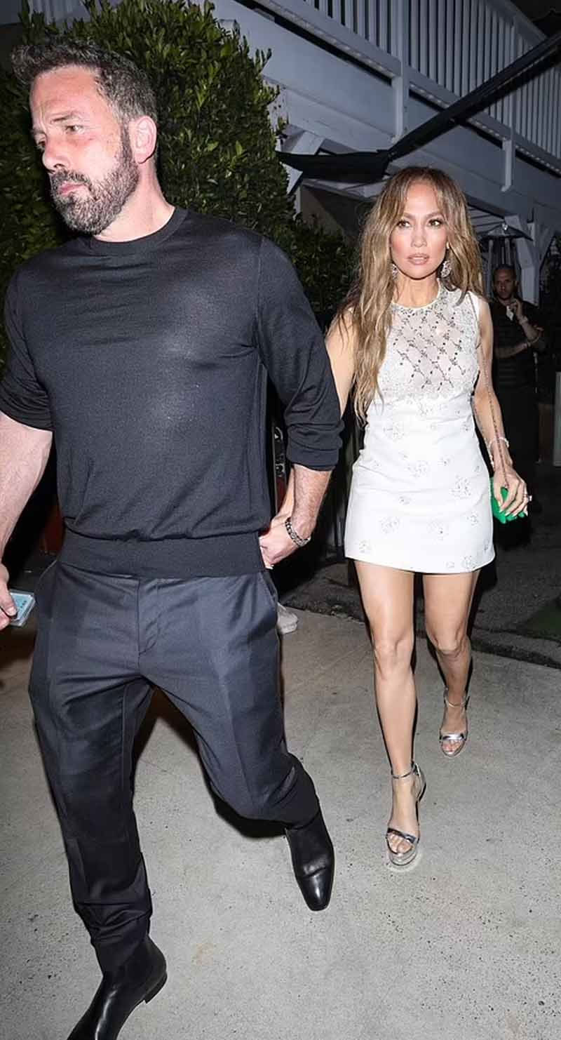 Jennifer Lopez, husband Ben Affleck ring in 1st wedding anniversary in style