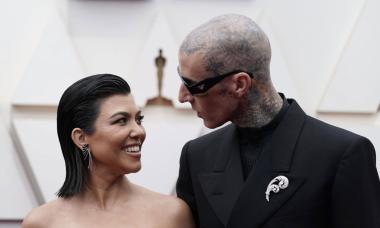 Kourtney Kardashian proudly shows off baby bump on recent outing with Travis Barker 