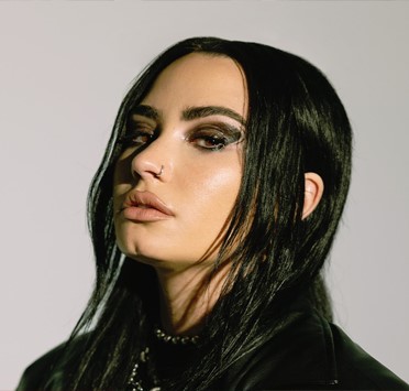 Famous Leo celebrities: stellar lineup born in August