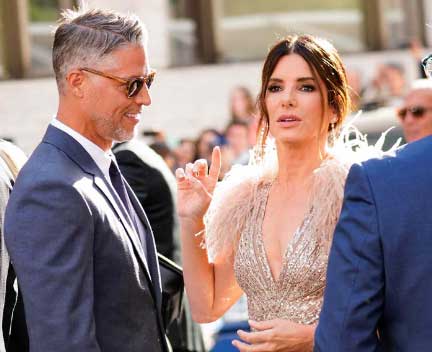 Sandra Bullock pals Jennifer Aniston, Ryan Reynolds, others supported her amid Bryan Randall’s ailment