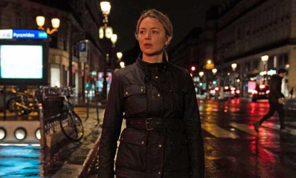 Review: 'Paris Memories' delivers an intensely moving examination of the ripple effects of trauma