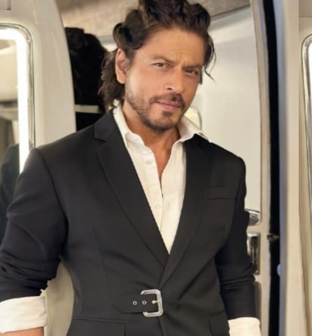 Shah Rukh Khan steals the show at Jawan success party, dances with the cast