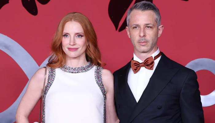 Jessica Chastain, Jeremy Strong dance to Madonna in hotel room