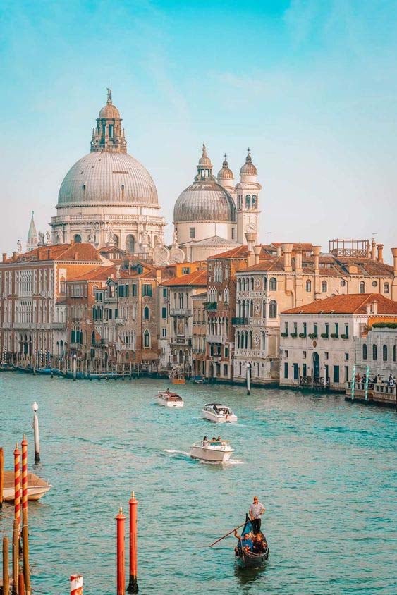 5 top cozy spots for memorable Autumn season getaways