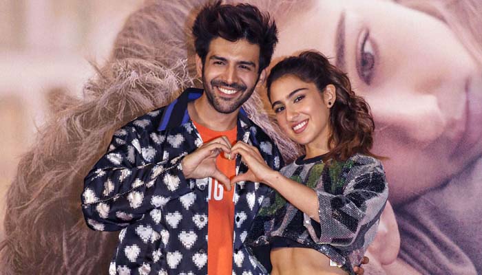 Sara Ali Khan recalls breaking with Kartik Aaryan on ‘Koffee With Karan’