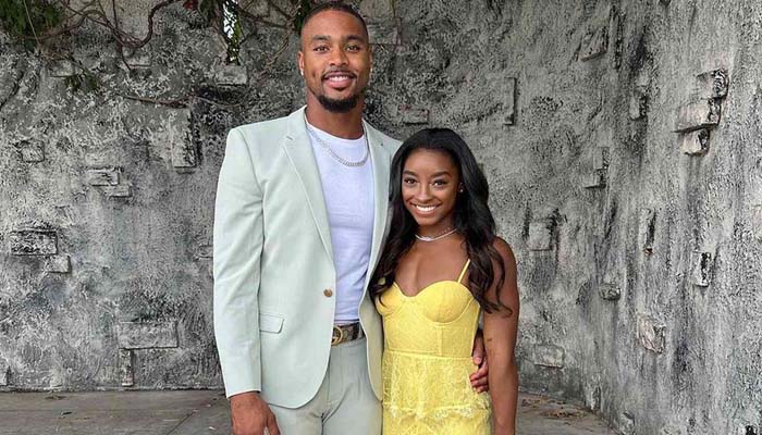 Simone Biles cheers THATS MY HUSBAND! for Jonathan Owens Thanksgiving game
