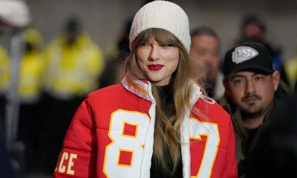 Watch: Taylor Swift enthrals fans with custom Travis Kelce jacket