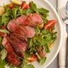 How to make steak salad with arugula and grapefruit