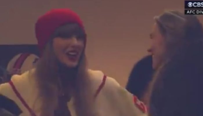 Taylor Swift and Kylie Kelce share laughs at Chiefs-Bills playoff