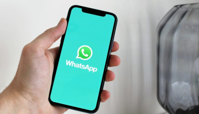 WhatsApp latest update brings Apple AirDrop-like function to share files