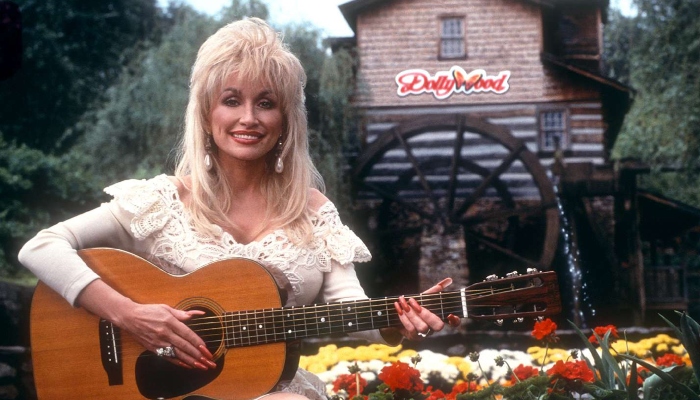 Dolly Parton unveils the inspiration behind Dollywood theme park