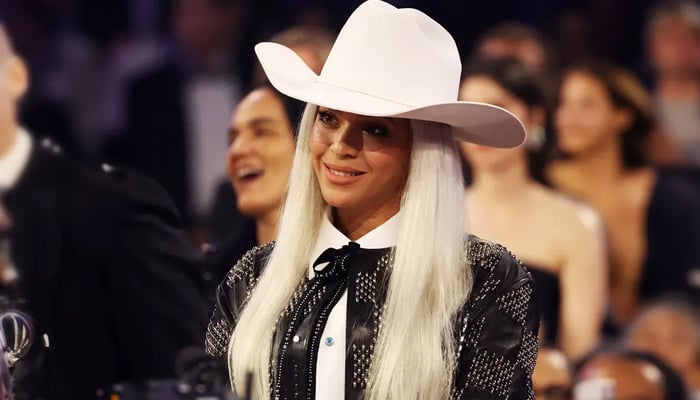 Beyoncé new track Teaxs Hold Em back makes it to Country Radio