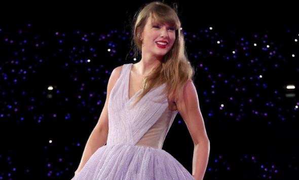 Taylor Swift shows gratitude towards Melbourne fans: 'love of my life'