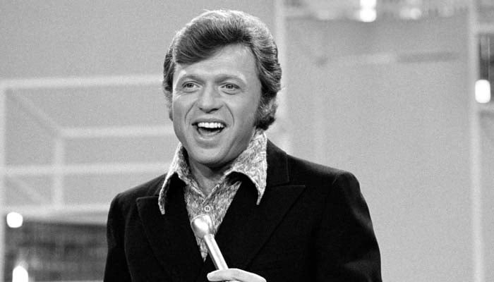 Steve Lawrence, ‘Go Away Little Girl’ singer, breathes his last at 88