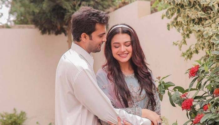 Zara Noor Abbas, Asad Siddiqui celebrate arrival of first baby